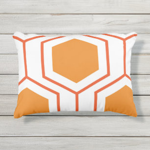 Abstract geometrical pattern in oranje and buitenkussen
