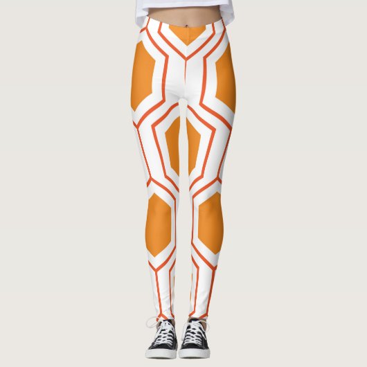 Abstract geometrical pattern in oranje and leggings (Voorkant)