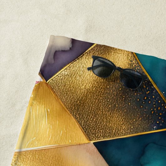 Abstract Geometrisch Paarse Roze Blauw Goud Strandlaken (In situ)