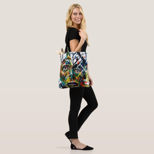 Abstract gezicht van een vreemdeling tote bag (Op model)