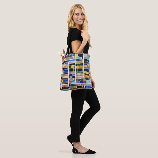 Abstract glasmozaïek: textuur met hoge resolutie. tote bag (Op model)