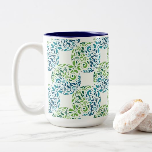 Abstract Green And Blue Pattern Tweekleurige Koffiemok (Met donut)