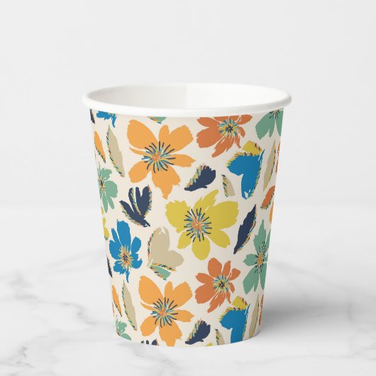 Abstract handgetekend boho bloempatroon papieren bekers (Links)
