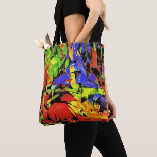 Abstract kunstwerk van Franz Marc, Vechtende vorme Tote Bag (Dichtbij)
