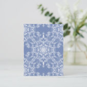 Abstract Lacy Fractal Snowflake Pattern op Blue Feestdagenkaart (Staand voorkant)