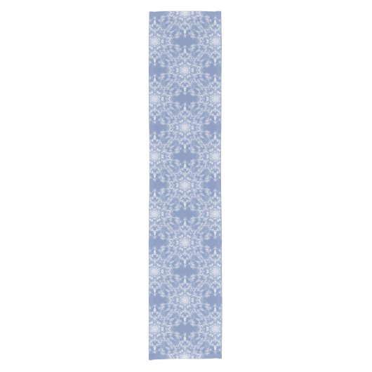 Abstract Lacy Fractal Snowflake Pattern op Blue Korte Tafelloper (Voorkant)