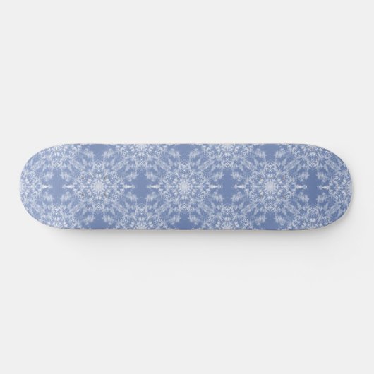 Abstract Lacy Fractal Snowflake Pattern op Blue Persoonlijk Skateboard (Horizontaal)