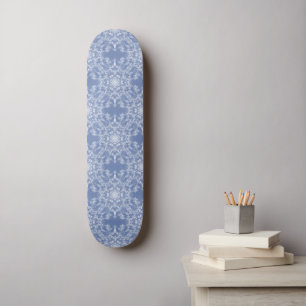 Abstract Lacy Fractal Snowflake Pattern op Blue Persoonlijk Skateboard