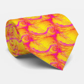 Abstract lichtroze en geel stropdas (Opgerold)