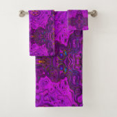 Abstract Magenta- en Black Groovy-patroon Bad Handdoek (Insitu)