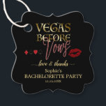 Abstract Malachite Gold White Cream Floral Wedding Bedankjes Labels<br><div class="desc">Vegas Voor Vows Bachelorette Weekend. Dit ontwerp kenmerkt "Vegas Before Vows"typografie met gouden gradiëntbekleding en neonteksteffect; op het achterspeelkaartpak. Gebruik het gereedschap Personaliseren om je gegevens toe te voegen. Voor meer,  bezoek alsjeblieft mijn Casino Bachelorette Collectie.</div>