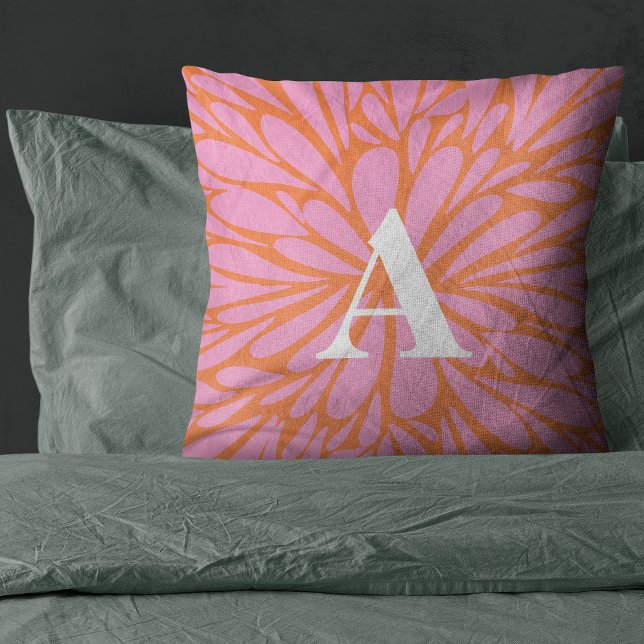 Abstract monogram florale burst pastel kussen (Creator heeft geüpload)