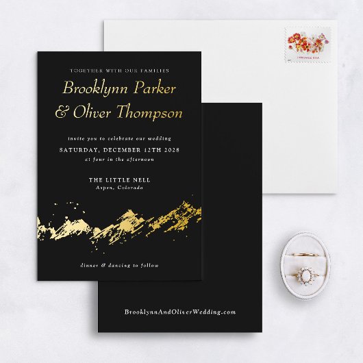 Abstract Mountain Gold op Black Wedding Folie Uitnodiging