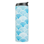 Abstract, naadloos patroon met blauw water thermosbeker (Gedraaid links)