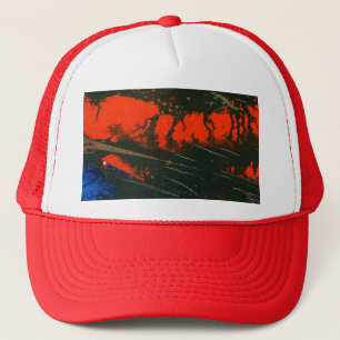 Abstract ontwerp in warm rood en cool blauw trucker pet