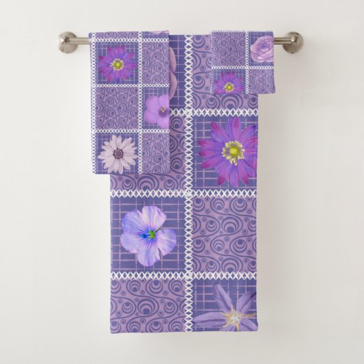 Abstract Paars patchwork Floral Quilting Squares Bad Handdoek (Insitu)