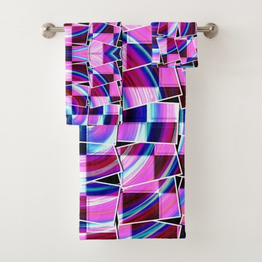 Abstract Paarse Roze Vierkantjes Geometrisch Patro Bad Handdoek (Insitu)
