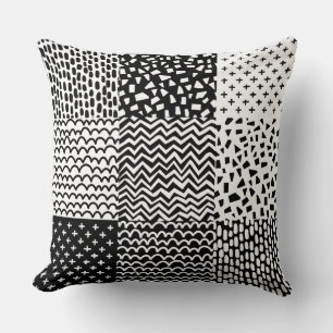 Abstract patchwork - zwart en wit kussen
