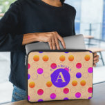 Abstract Polka Dots Pattern Laptop Sleeve<br><div class="desc">Verhoog uw technische stijl met onze Abstracte Polka Dots Pattern Laptop Sleep. Dit trendy en beschermende hoesje combineert esthetiek met functionaliteit, waardoor het de perfecte accessoire is voor uw laptop. Het is voorzien van een abstract polkadotjespatroon met speelse cirkels in een mix van levendige en neutrale tinten, waardoor uw laptop...</div>