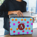 Abstract Polka Dots Pattern Laptop Sleeve<br><div class="desc">Verhoog uw technische stijl met onze Abstracte Polka Dots Pattern Laptop Sleep. Dit trendy en beschermende hoesje combineert esthetiek met functionaliteit, waardoor het de perfecte accessoire is voor uw laptop. Het is voorzien van een abstract polkadotjespatroon met speelse cirkels in een mix van levendige en neutrale tinten, waardoor uw laptop...</div>