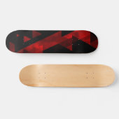 Abstract Rood Driehoekpatroon op Zwart Design Persoonlijk Skateboard (Horizontaal)