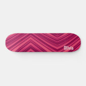 Abstract Roze Gestreept Patroon met Naam Sjabloon Persoonlijk Skateboard (Horizontaal)