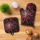 Abstract Splatter Dots Of Pinks And Reds Pattern Ovenwant & Pannenlap Set (Top down)