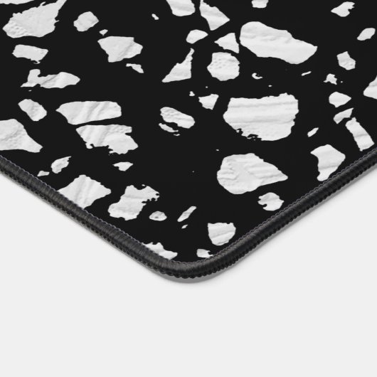 Abstract Terrazzo Mosaic Black en White Pattern Bureaumat (Hoek)