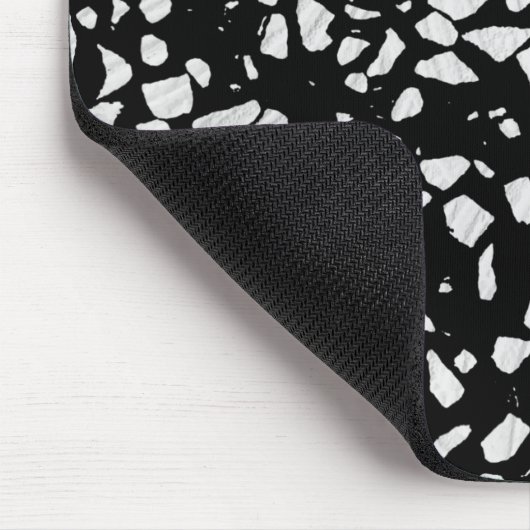 Abstract Terrazzo Mosaic Black en White Pattern Muismat (Hoek)