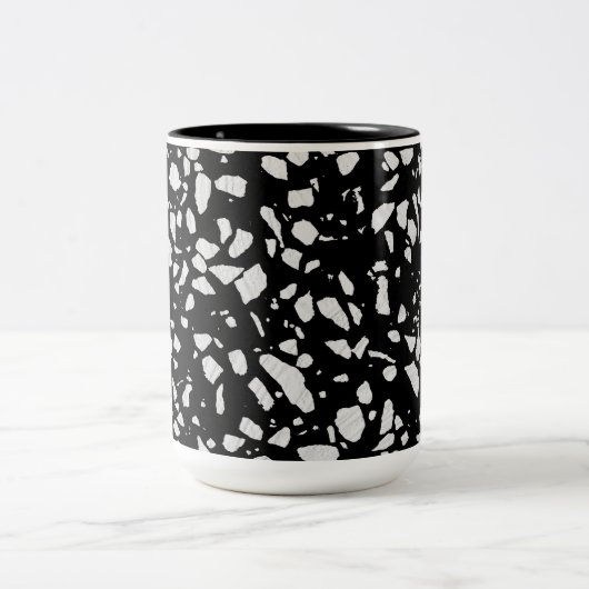 Abstract Terrazzo Mosaic Black en White Pattern Tweekleurige Koffiemok (Center)