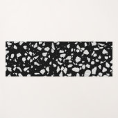 Abstract Terrazzo Mosaic Black en White Pattern Yogamat (Voorkant (horizontaal))