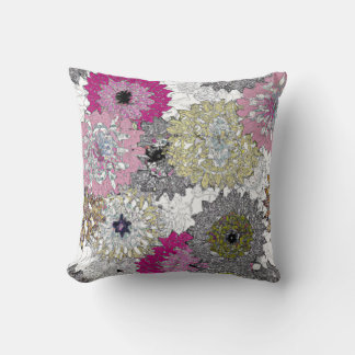 Abstract wit en roze bloemmotief kussen