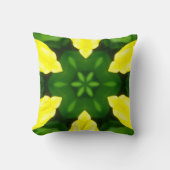 ABSTRACT YELLOW AND GREEN DRAWING. SAMER BRASIL. 3 KUSSEN (Voorkant)