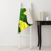 ABSTRACT YELLOW AND GREEN DRAWING. SAMER BRASIL. 3 SHERPA DEKEN (In situ)