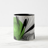 Abstract Zwart-wit met Groene Fractal Art Tweekleurige Koffiemok (Center)