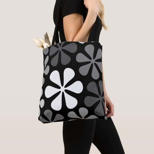 Abstract zwart-wit met grote bloemen tote bag (Dichtbij)