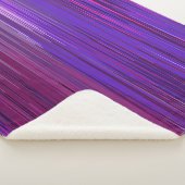 Abstracte achtergrond met dunne paarse verticale l sherpa deken (3/4)