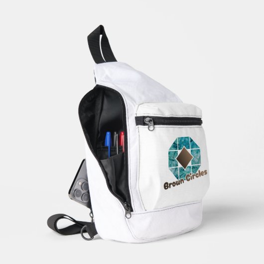 Abstracte achthoek met bruin vierkant en tegenover sling bag (Open)