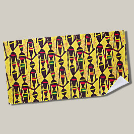 Abstracte Afrikaanse figuren, rood-geel-groen Strandlaken