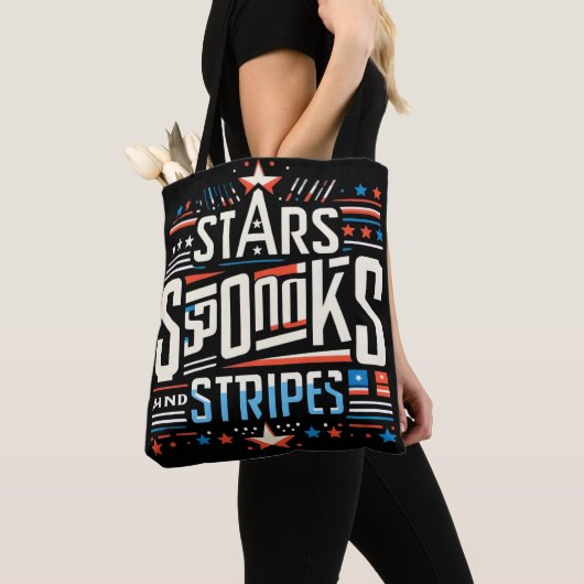 Abstracte Americana: Stars, Spooks en Stripes Tote Bag (Dichtbij)