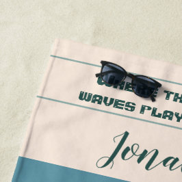 Abstracte balkkanaal met golflengte blauw zand strandlaken