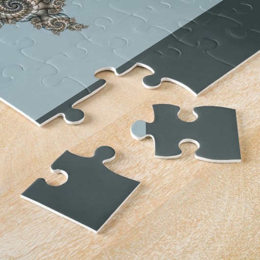 Abstracte beige lichtblauwe fractale kunstspiralen legpuzzel (Zijkant)