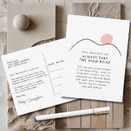 Abstracte berg en zon nemen de hoge weg briefkaart