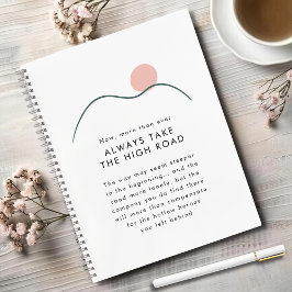 Abstracte berg en zon nemen de hoge weg notitieboek