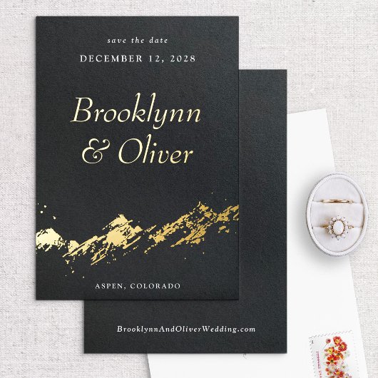 Abstracte bergen zwart en goud sparen de Datum Folie Uitnodiging