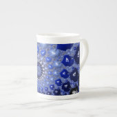 Abstracte Blauwe Ombre Fractal Bubbles Porselein Kop (Voorkant rechts)