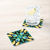 Abstracte blauwgroen tegel met zwarte achtergrond kartonnen onderzetters (Insitu)