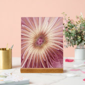 Abstracte bloeiende fractale kunst en schaduwen va acryl bord (Huwelijk)