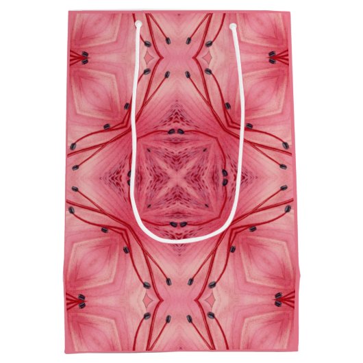 Abstracte bloemblaadjes in zacht koraal roze medium cadeauzakje (Achterkant)