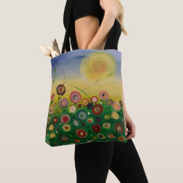 Abstracte bloemen in het veld met wazige zon tote bag